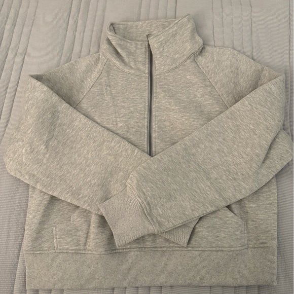 Women’s Quarter Zip - Picture 1 of 1